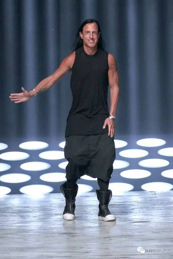 替你们累在运动鞋界的潮流面前本可人儿选择放手