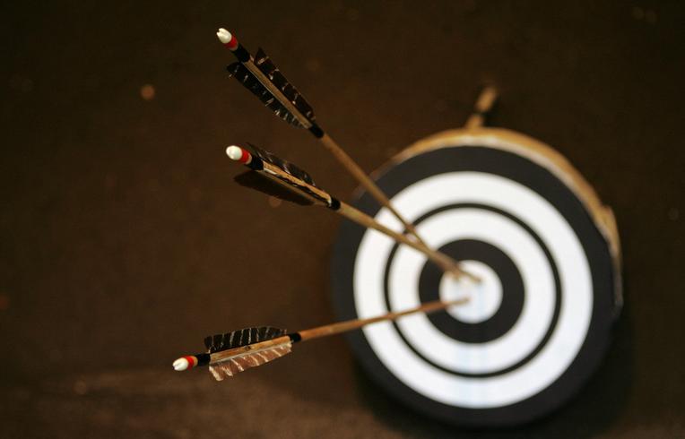 射箭手抖怎么办最有效的方法,射箭练了拉弓为什么还是手抖