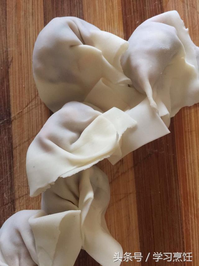 小馄饨怎么包馅又多又好看,上海小馄饨馅做法