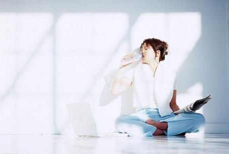 脸色暗沉发黄怎样才能有效的调理,女性脸色暗沉发黄无光泽如何调理