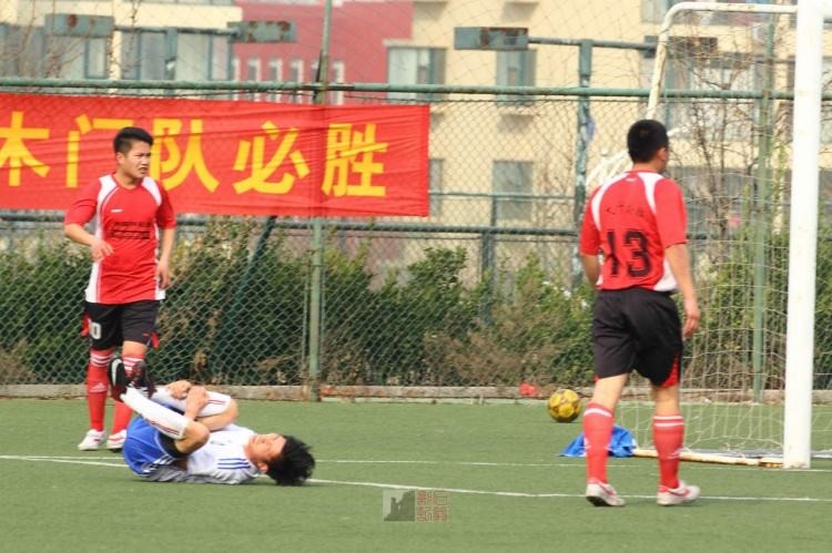 在场上就应该拼尽全力,在场上就要拼尽全力