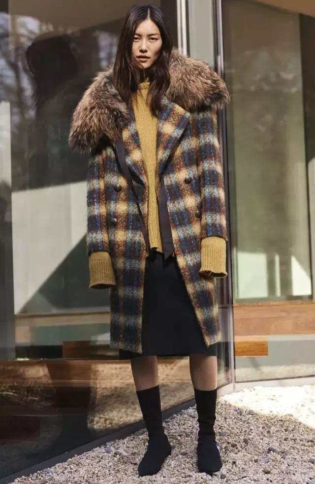 刘雯同款鞋子是什么牌子,刘雯最火的一双鞋