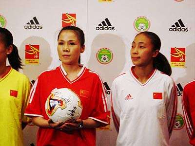 最痴迷足球的女星对比,2018年世界杯决赛的女明星