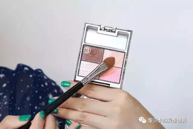 最简单但也精致的快速出门妆,5分钟快速出门日常妆