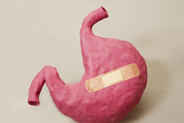 胸闷恶心想吐是什么原因,胸闷气短打嗝恶心想吐怎么回事