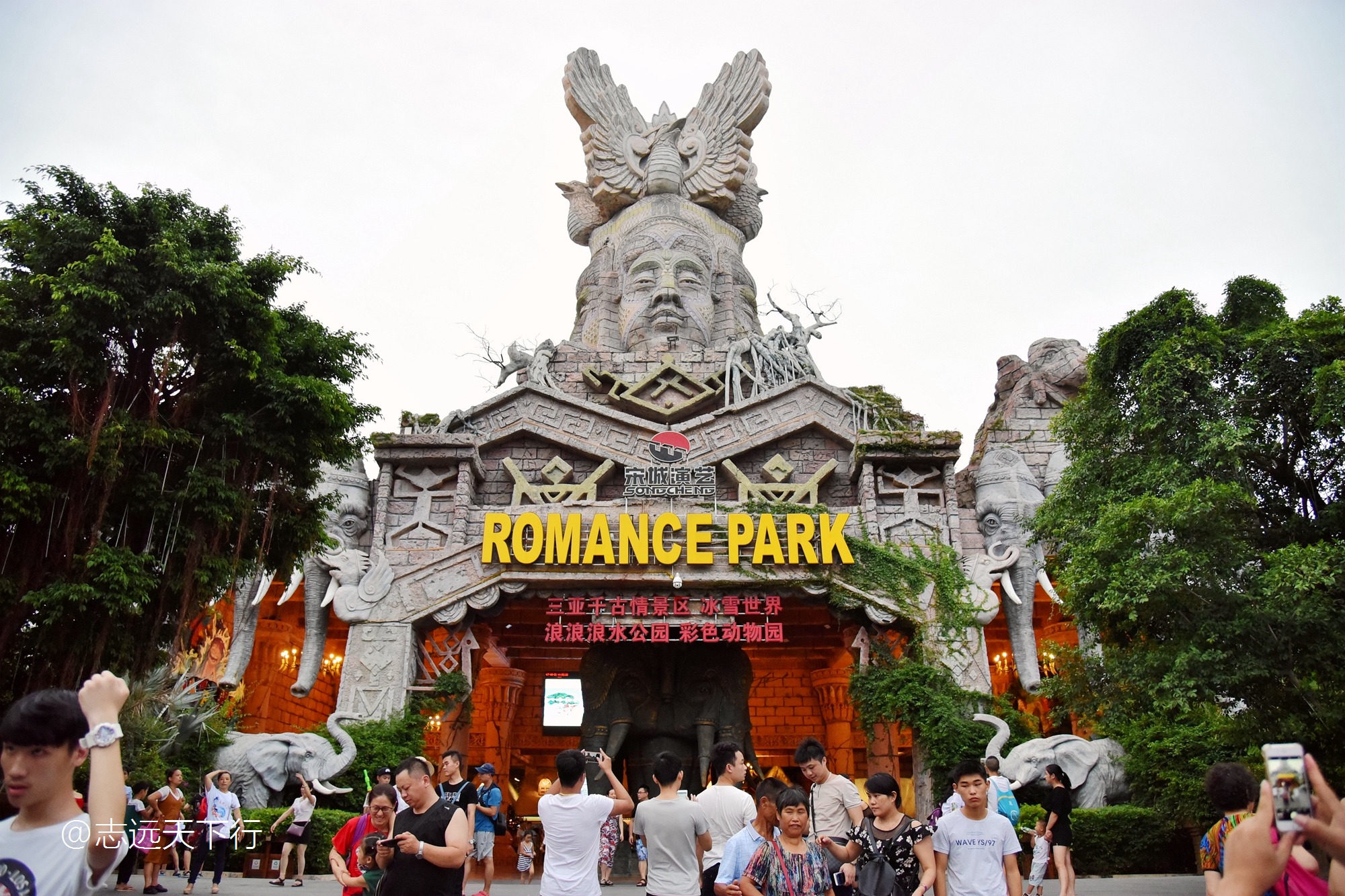 最美的女童海南,最美的小女生去游乐场玩