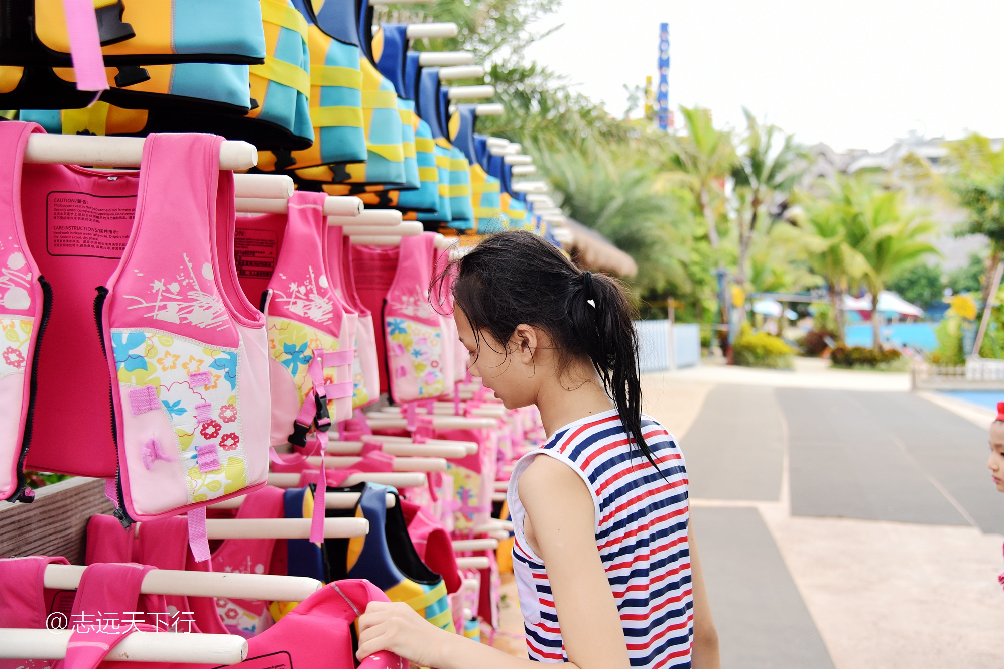 最美的女童海南,最美的小女生去游乐场玩