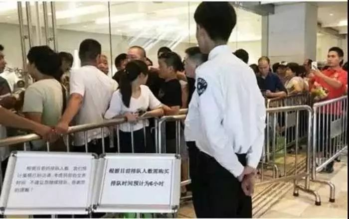 ladym蛋糕到底怎么样,6寸的蛋糕卖10块钱