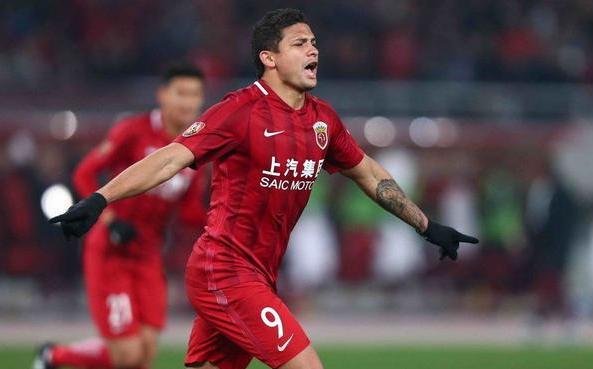 献给男球迷，更献给女球迷——足球场上的臀霸！