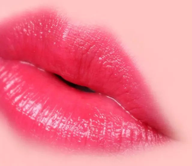 ysl和阿玛尼是同个旗下的吗,ysl阿玛尼区别