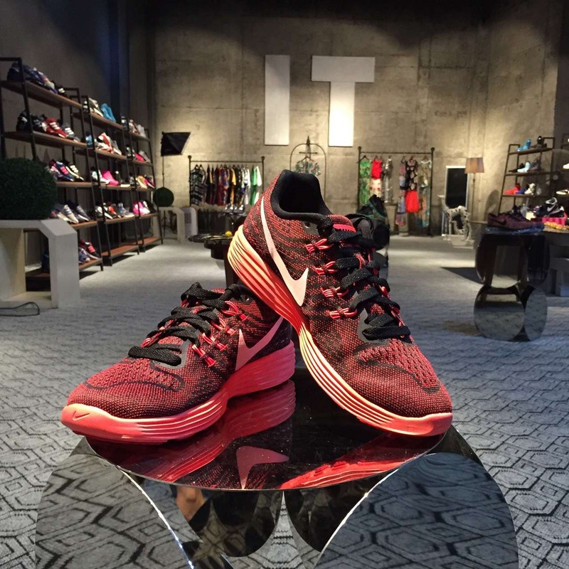 nike登月跑鞋穿搭,nikelegendreact3