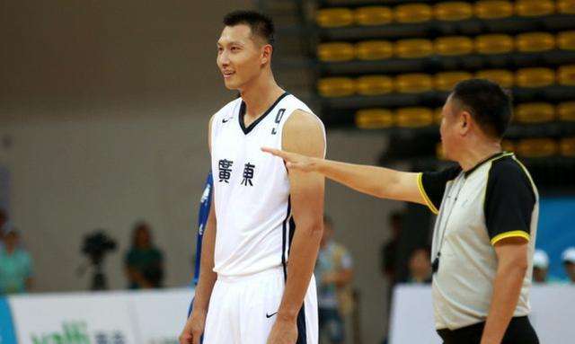 周琦第三场比赛得多少分,周琦砍下22分6篮板全场