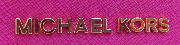 mk包包如何辨别真假,mk的包怎么鉴定真假