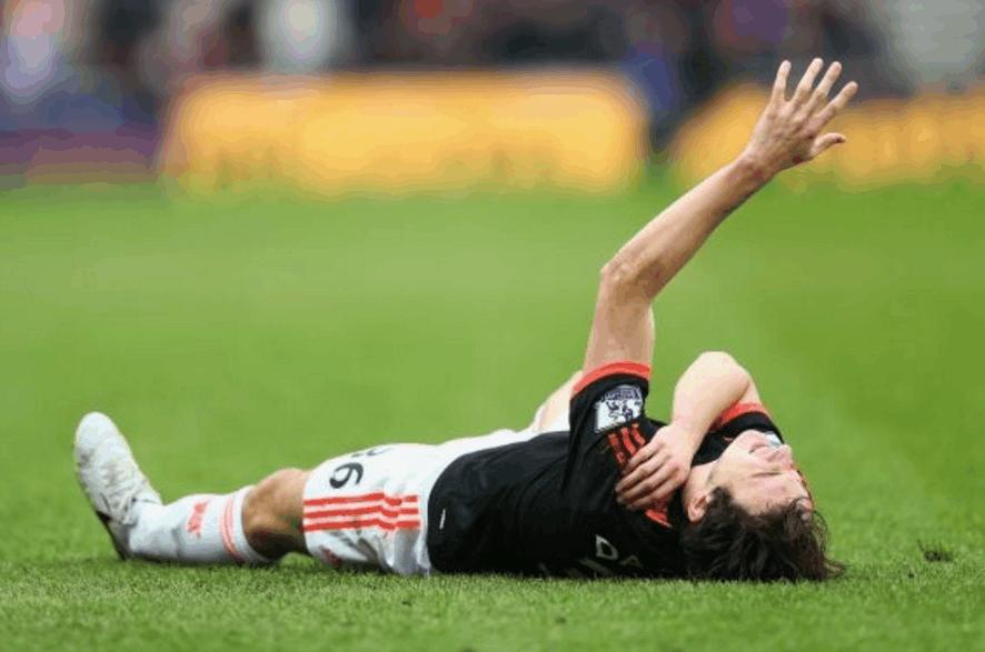 德赫亚被曼联后防逼的发挥出巅峰,曼联不再信任失误频频的德赫亚