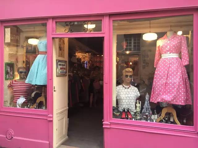 一个定期拉着3个空箱子去全世界淘别人眼中“破烂”的古着达人！