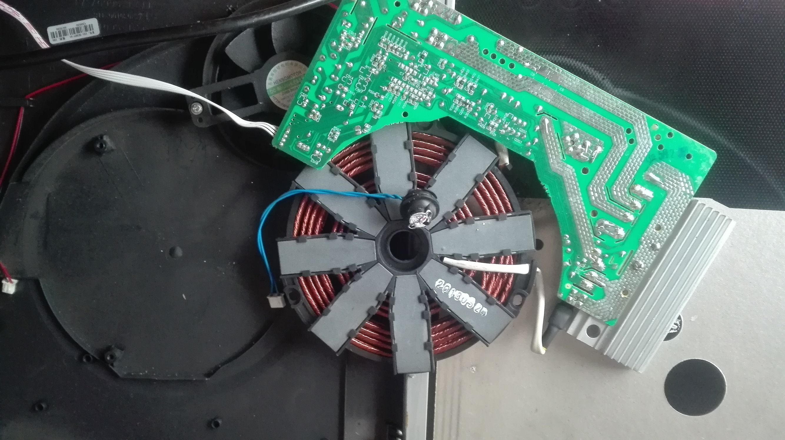 电磁炉烧10分钟自动停止,电磁炉加热几分钟停机怎么修