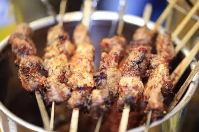 北京十大必吃连锁店,京城最火的12家撸串圣地