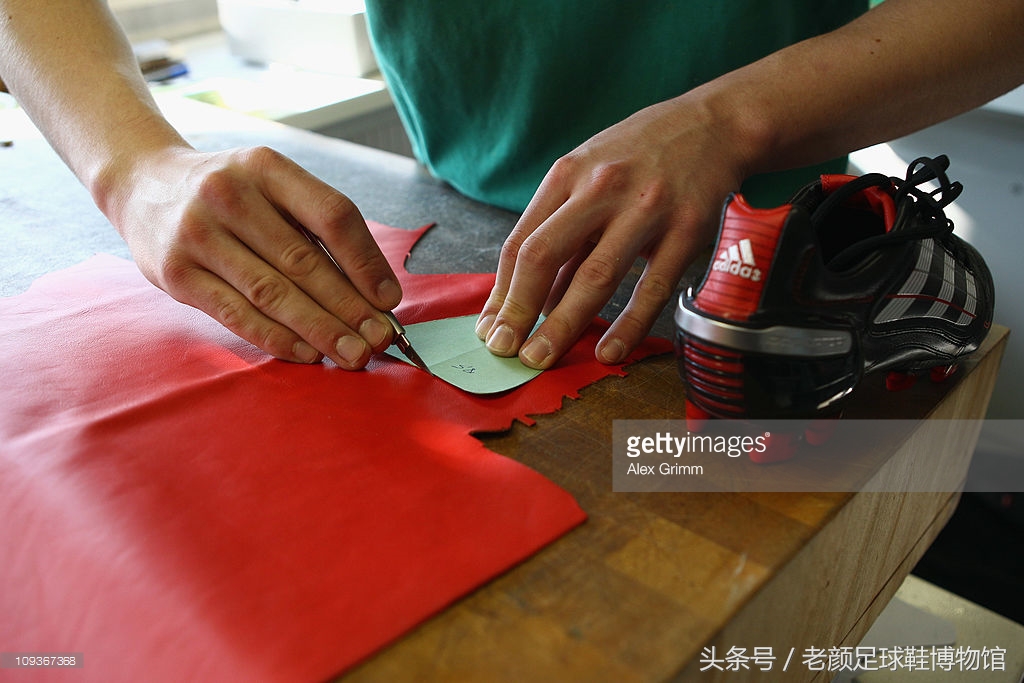 谁是阿迪达斯旗下第一刁民,毫无疑问球鞋改造小能手范大将军