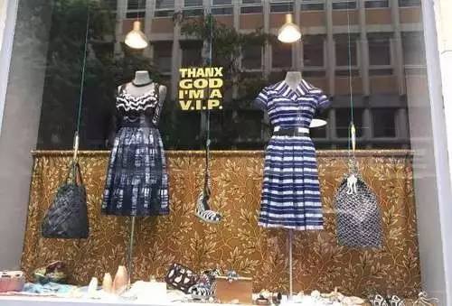 一个定期拉着3个空箱子去全世界淘别人眼中“破烂”的古着达人！