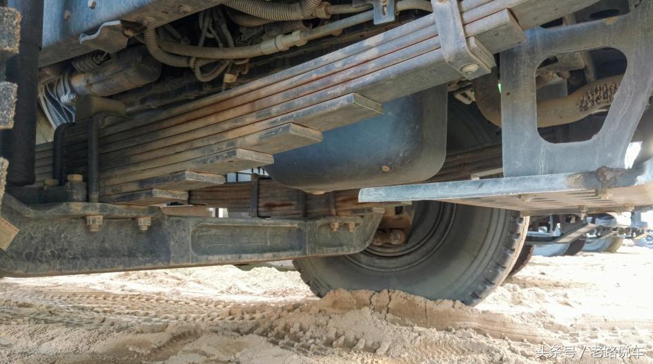 红岩金刚m500自卸车内饰图片,红岩金刚m500自卸车轻量化