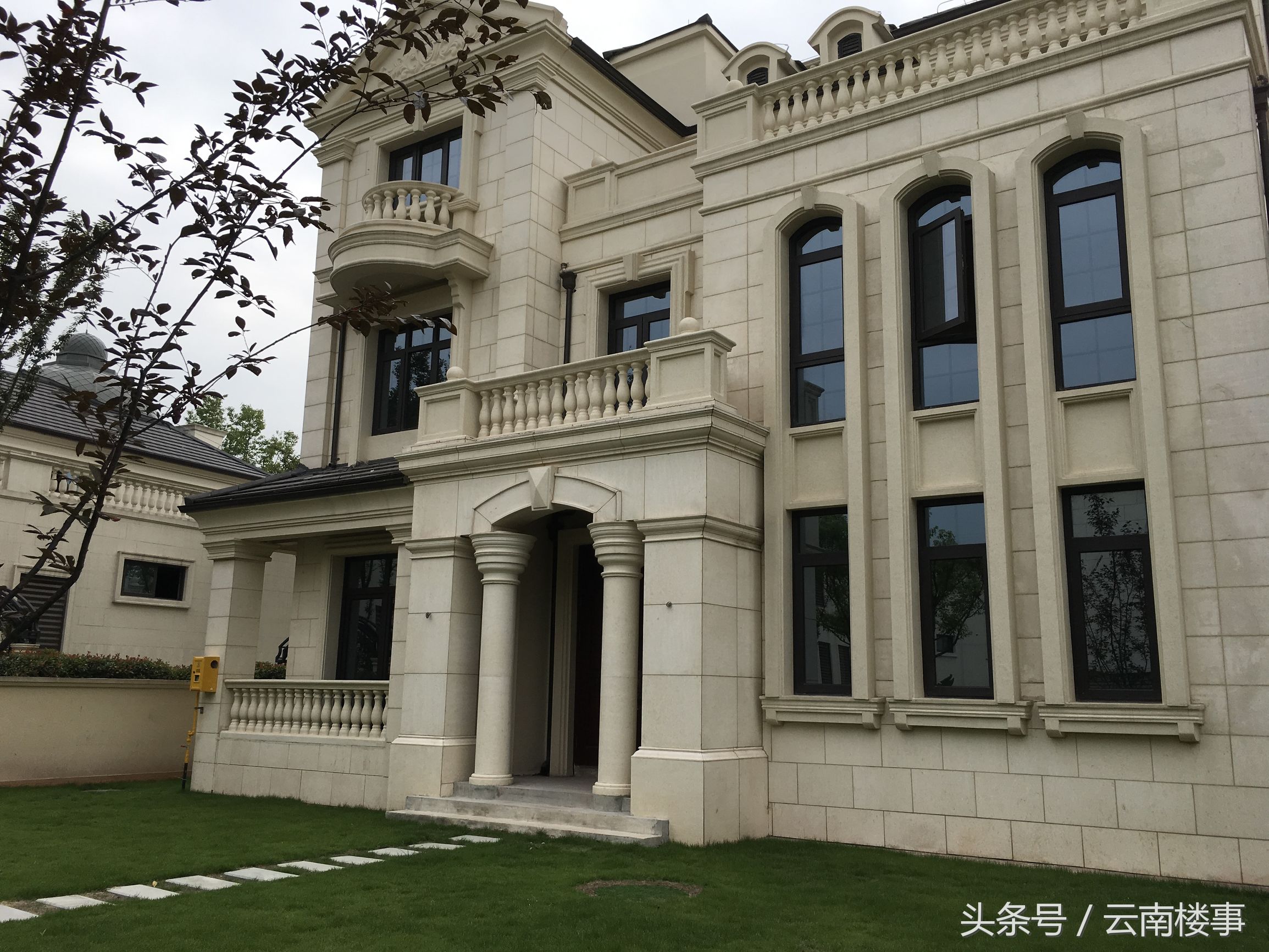 融创白象街怎么那么贵,重庆融创白象街属于哪个区