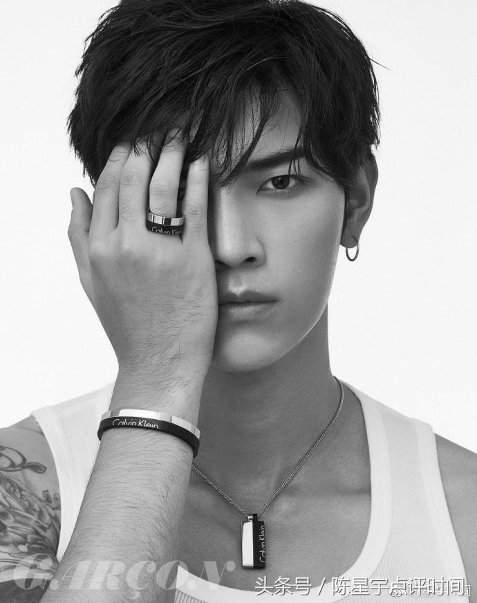 泰国时尚圈新晋宠儿神哥GxxodItthipat轻松驾驭百变造型