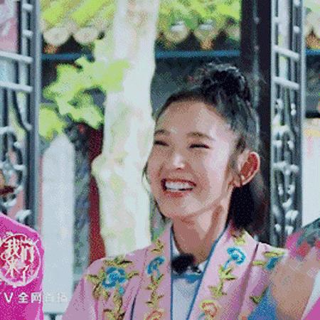 唐艺昕有刘海的短发,唐艺昕短发造型get