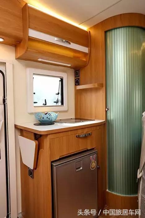 上汽大通maxusrv80型房车原厂,大通rv80b型房车原厂