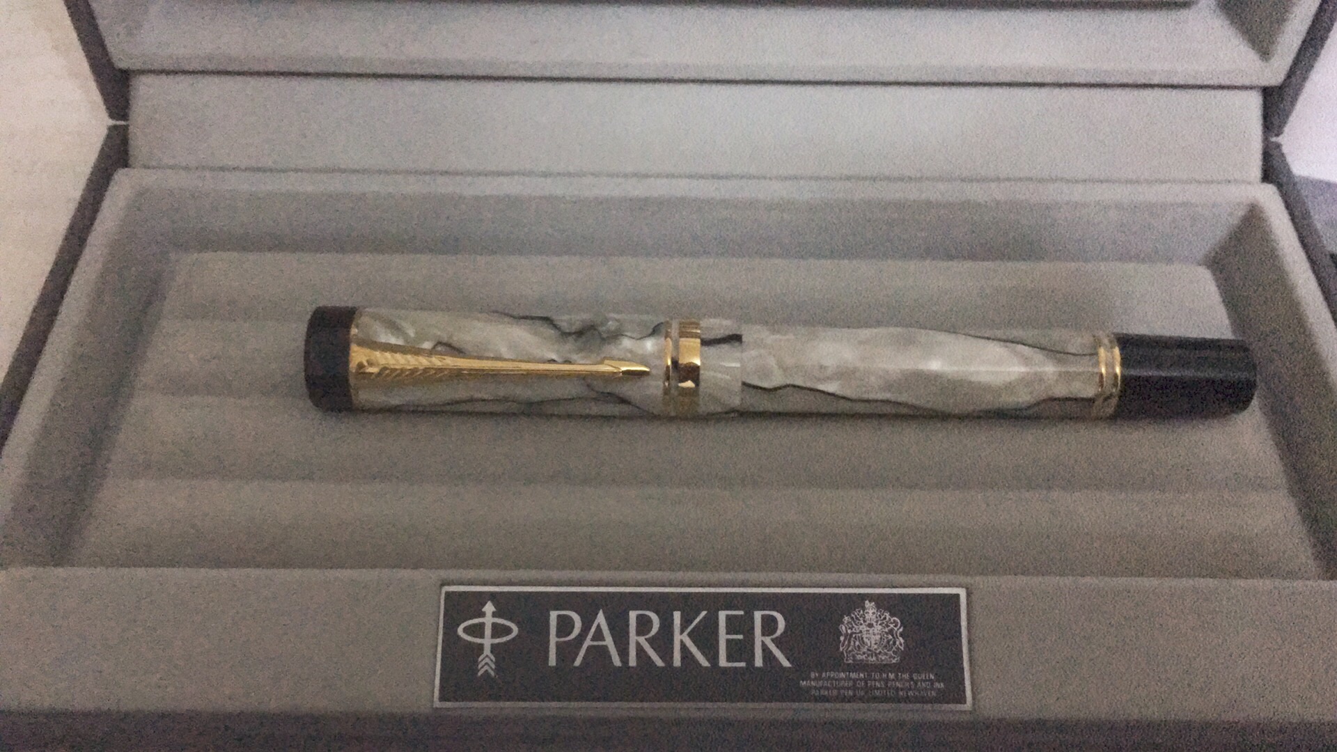 初学者零基础选什么样的钢笔,从入坑到退坑的钢笔爱好者