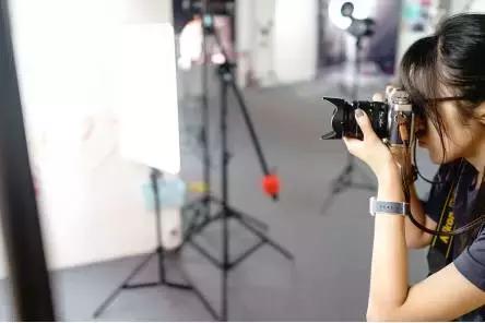 色温摄影灯,南冠led补光灯拍摄