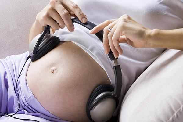 女人一个月老是来大姨妈,女人一个月大姨妈来两次怎么回事