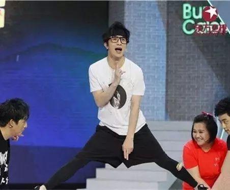 薛之谦刷屏网络微博,薛之谦在抖音刷屏的视频