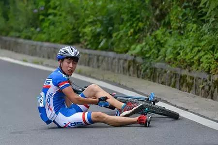 骑行中抽筋的成因及预防解决方法,骑行过程中脚抽筋怎么解决