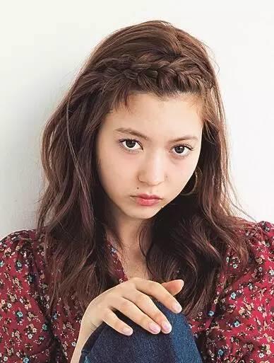 迪丽热巴高马尾发型编发教程,快来看看迪丽热巴同款编发教程吧