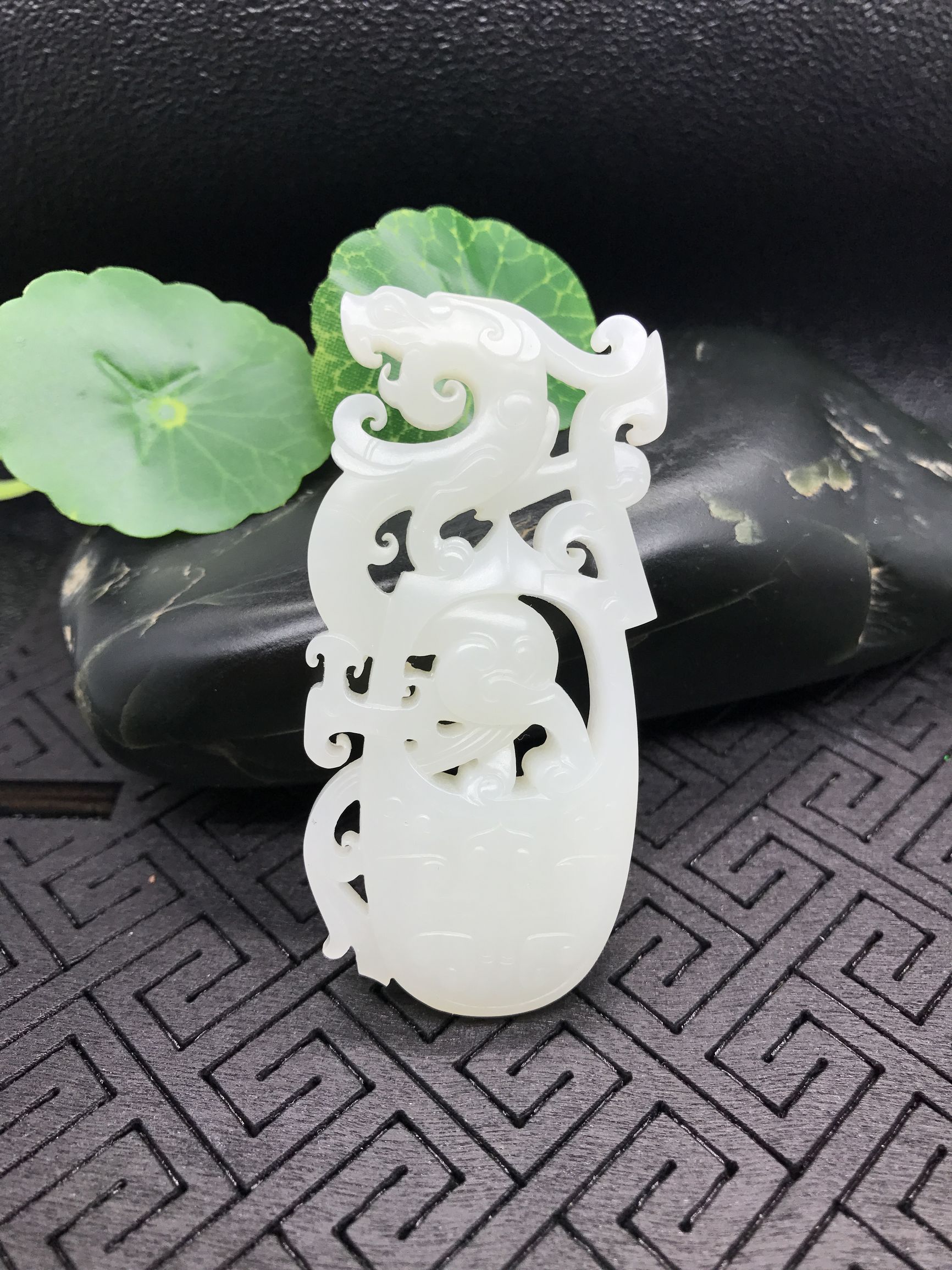 佩戴平安扣的正确方法,为什么很多人都戴平安扣呢