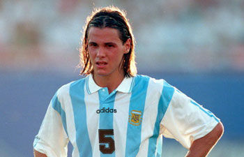 足坛历史十大1号巨星,20世纪足坛公认十大巨星排名