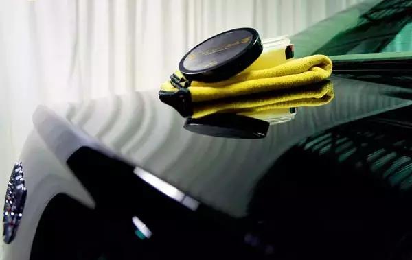 汽车镀膜镀晶封釉打蜡车衣的区别,打蜡封釉镀膜镀晶到底有什么区别