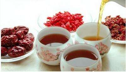 口舌生疮与心脏有关系吗,舌头长疮按哪个穴位