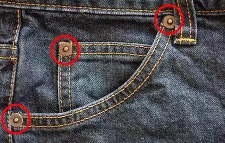 长柄锅的孔放勺子,长柄锅手柄有个洞