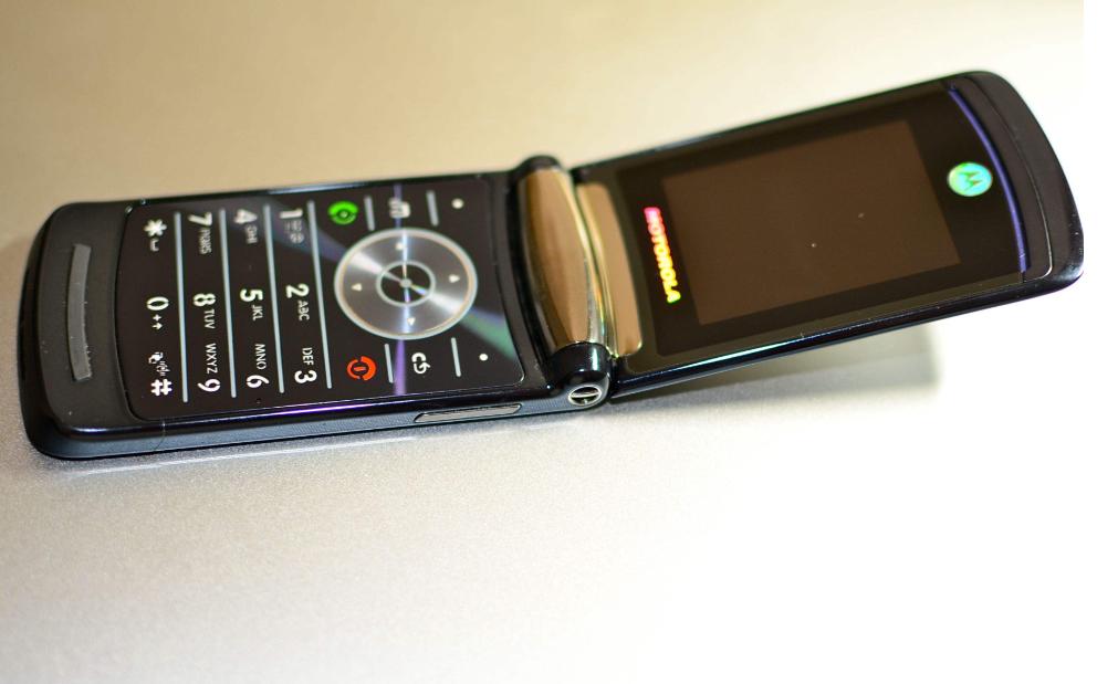 从1299元降至265元,“超薄外观”曾经人人疯抢的手机