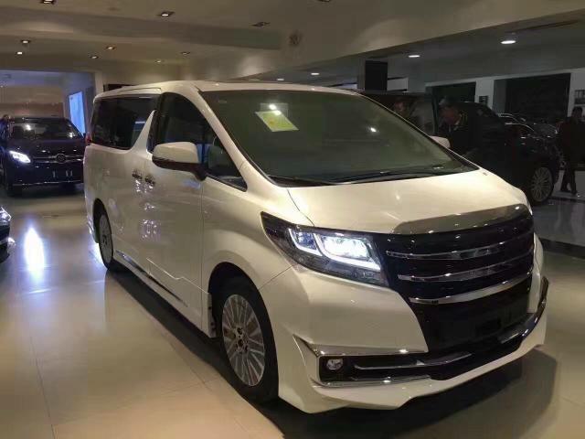 奔驰埃尔法商务车改装房车,gmc和埃尔法房车