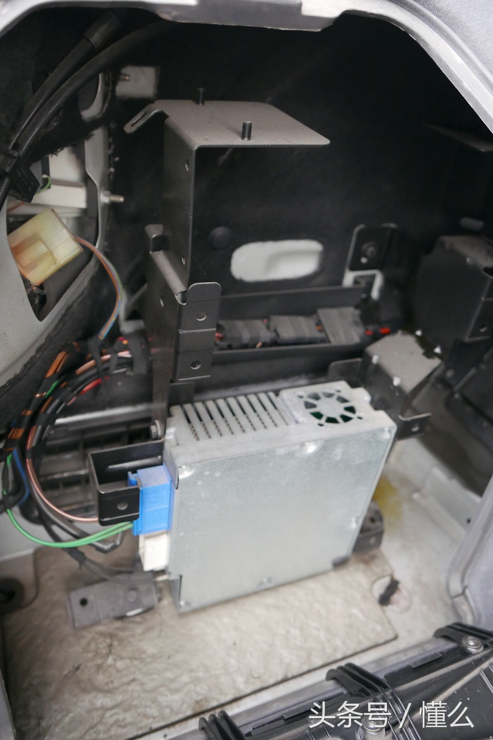 Erlang淘车曾姚明座驾，红遍全球一代名车宝马E66情怀还在吗？