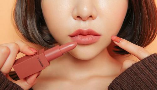 还在涂樱花唇？来个秋冬必入口红大盘点，最后还是姨妈色赢了！