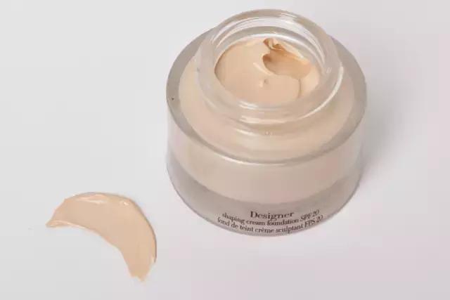 阿玛尼粉底液哪一款最好用,阿玛尼好用的粉底液排行榜前十名