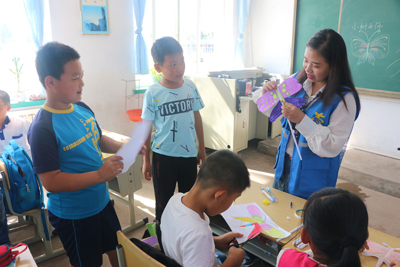 团市委举办关爱留守儿童公益活动,爱心汇聚关爱困境儿童