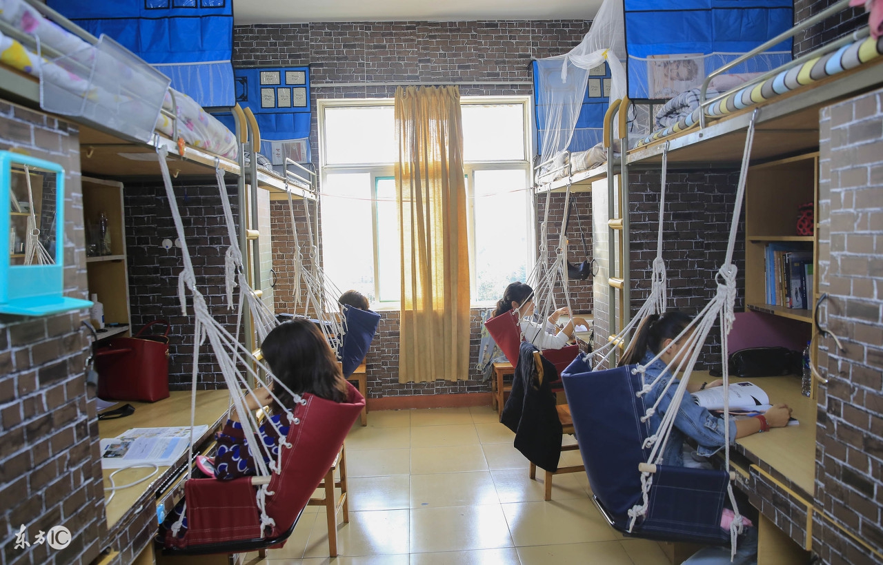 如何处理寝室之间的矛盾,大学混合寝室的弊端