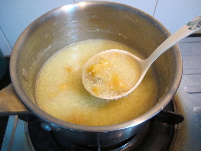 怎么熬小米粥商用,专门讨教了煮小米粥的秘诀