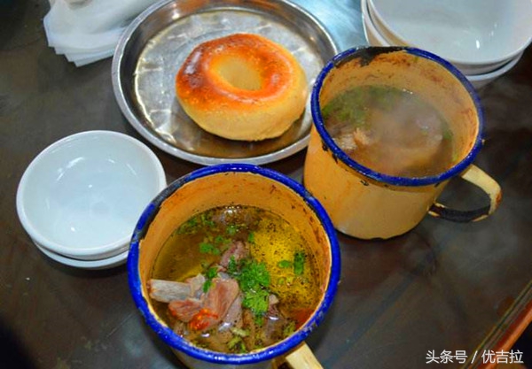 活久见!*疆新**大叔用茶杯煮出来的“缸子肉”有多好吃?