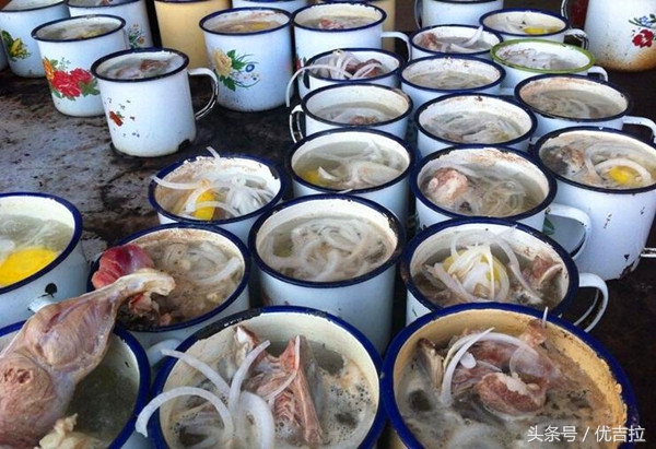 活久见!*疆新**大叔用茶杯煮出来的“缸子肉”有多好吃?