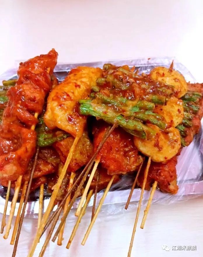 青岛吃海鲜攻略靠海边的地方,每年来青岛吃海鲜必去的地方